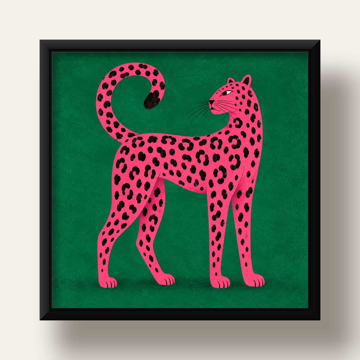 Yeşil Fonlu Pembe Leopar Modern Duvar Posteri — siyah derin çerçeveli