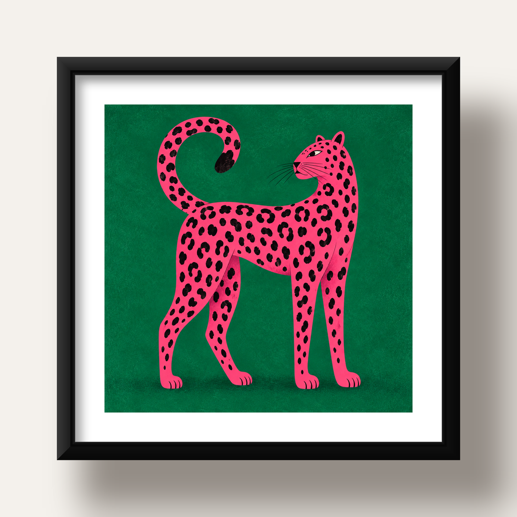Yeşil Fonlu Pembe Leopar Modern Duvar Posteri — siyah derin çerçeveli paspartulu