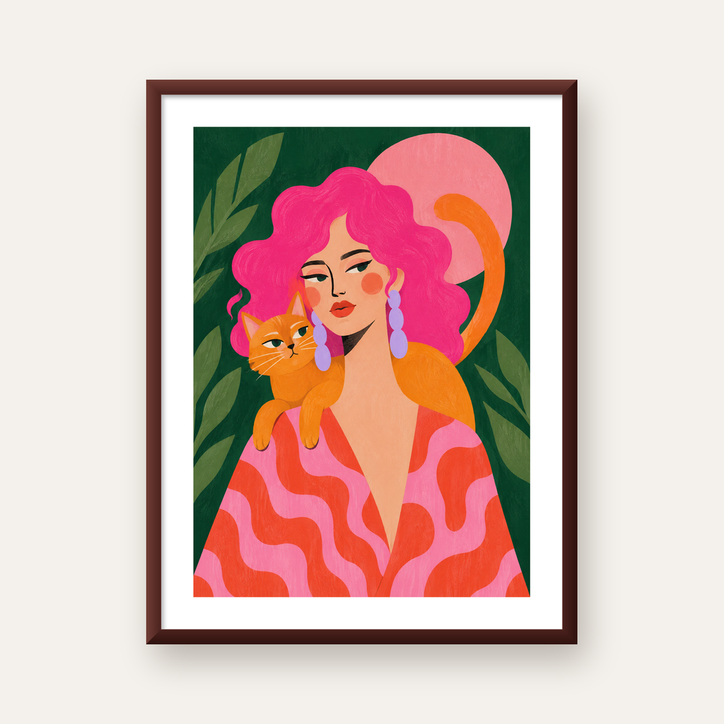 Pembe Saçlı Kadın ve Turuncu Kedi İllüstrasyon Poster — ceviz çerçeveli paspartulu