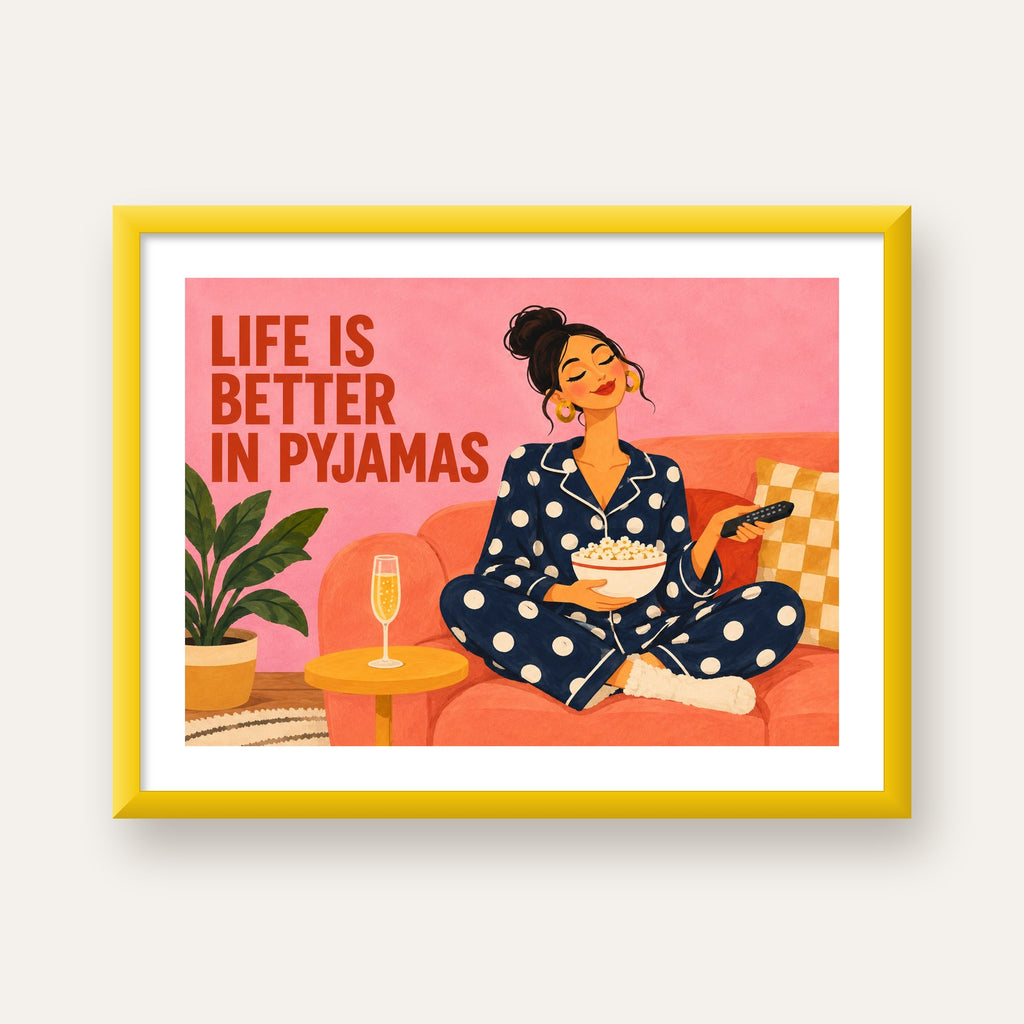 Pijama Keyfi İllüstrasyonlu Modern Poster – Rahat ve Şık Dekor — sarı çerçeveli paspartulu