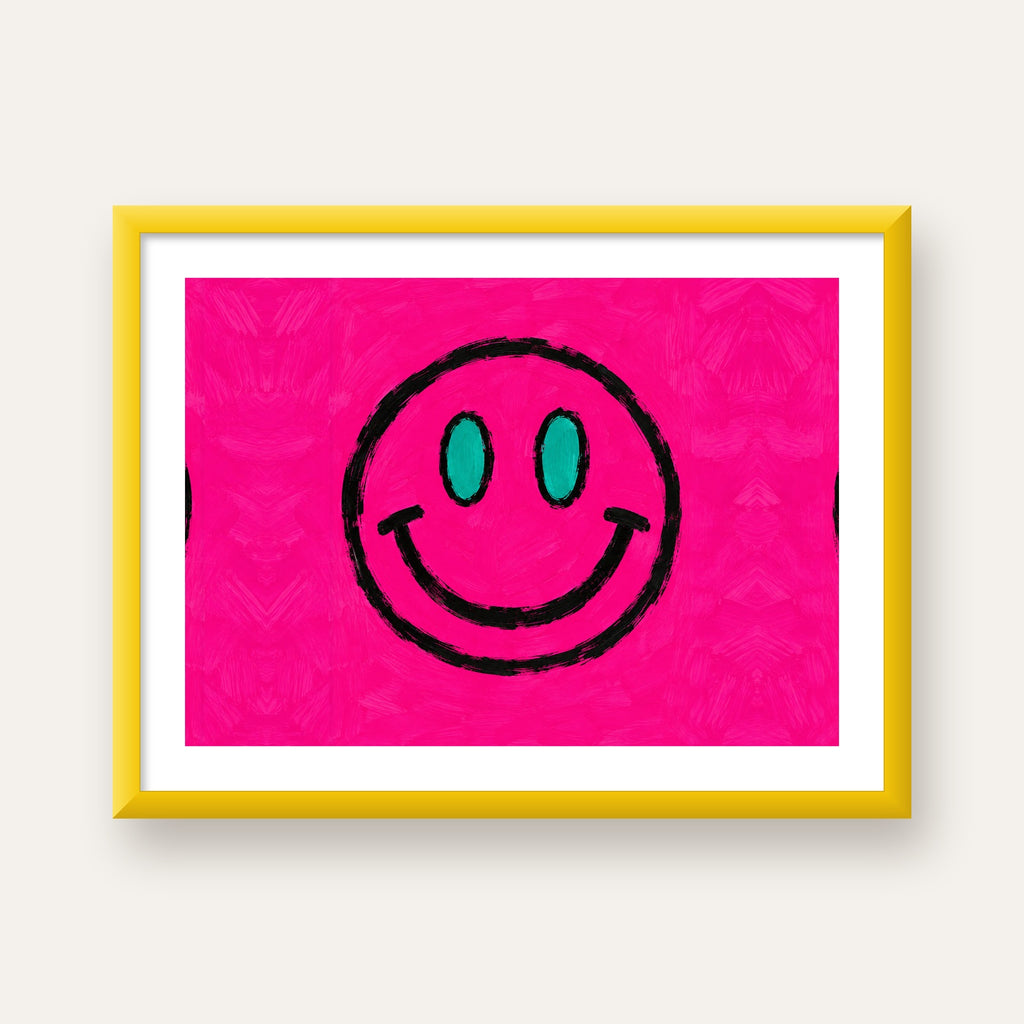 Pembe Zeminli Modern Gülümseyen Yüz Poster — sarı çerçeveli paspartulu