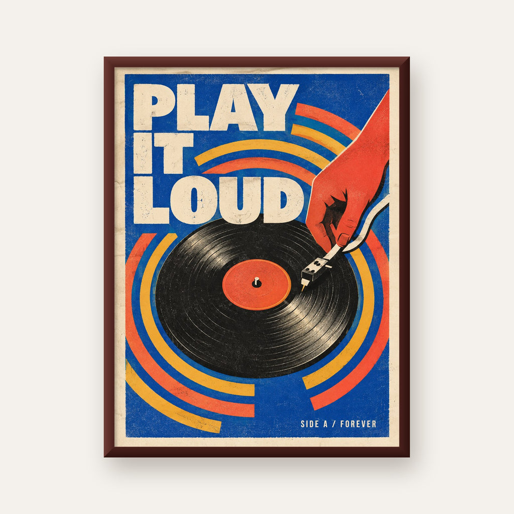 PLAY IT LOUD Retro Vinil Plak & Müzik Temalı Poster — ceviz çerçeveli