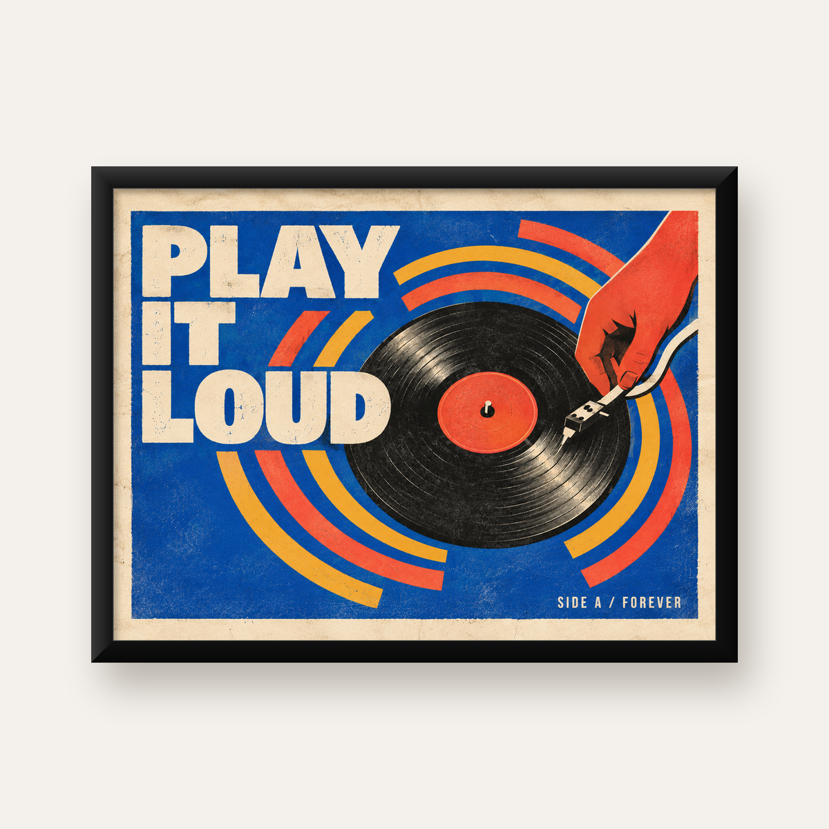 PLAY IT LOUD Retro Vinil Plak & Müzik Temalı Poster — Yatay baskı, düz siyah çerçeveli duvar posteri