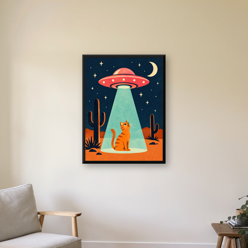 Çöl Manzaralı Uzay Gemisi ve Kedi Poster – Retro Vektör Tasarım — Dikey baskı, çerçeveli hâliyle bir ev duvarında