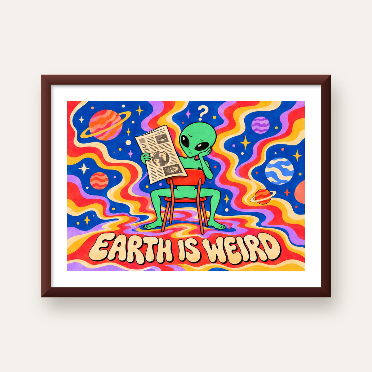 Uzaylı ve Retro Psikedelik Desenli Pop-Art Poster — ceviz çerçeveli paspartulu