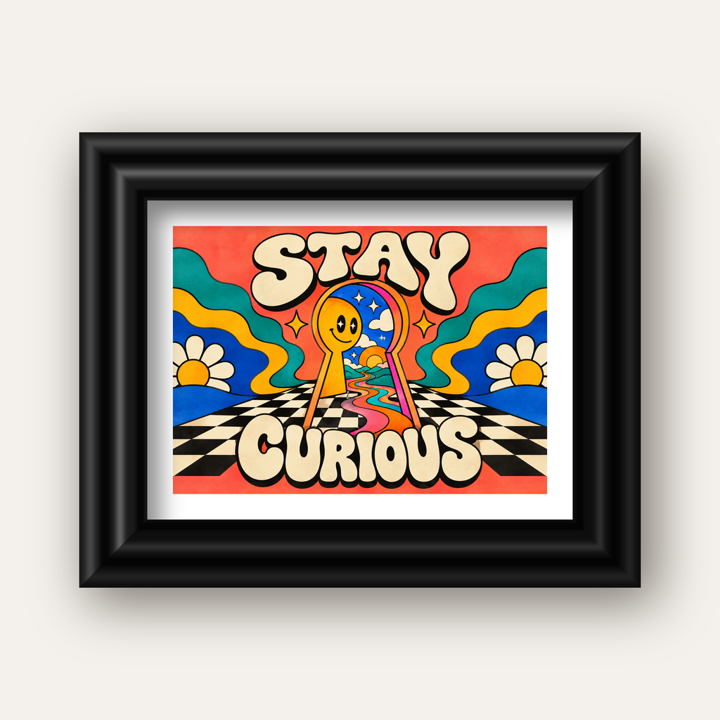 Psikedelik Anahtar Deliği ve STAY CURIOUS Poster Baskı — siyah galeri çerçeveli paspartulu
