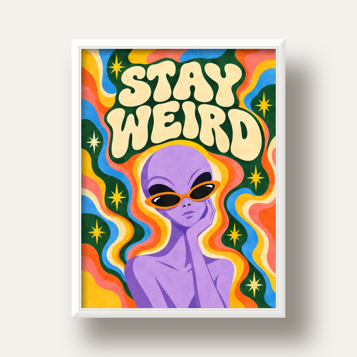 Retro Psikedelik Uzaylı Poster – Stay Weird Dijital Duvar Sanatı — beyaz derin çerçeveli