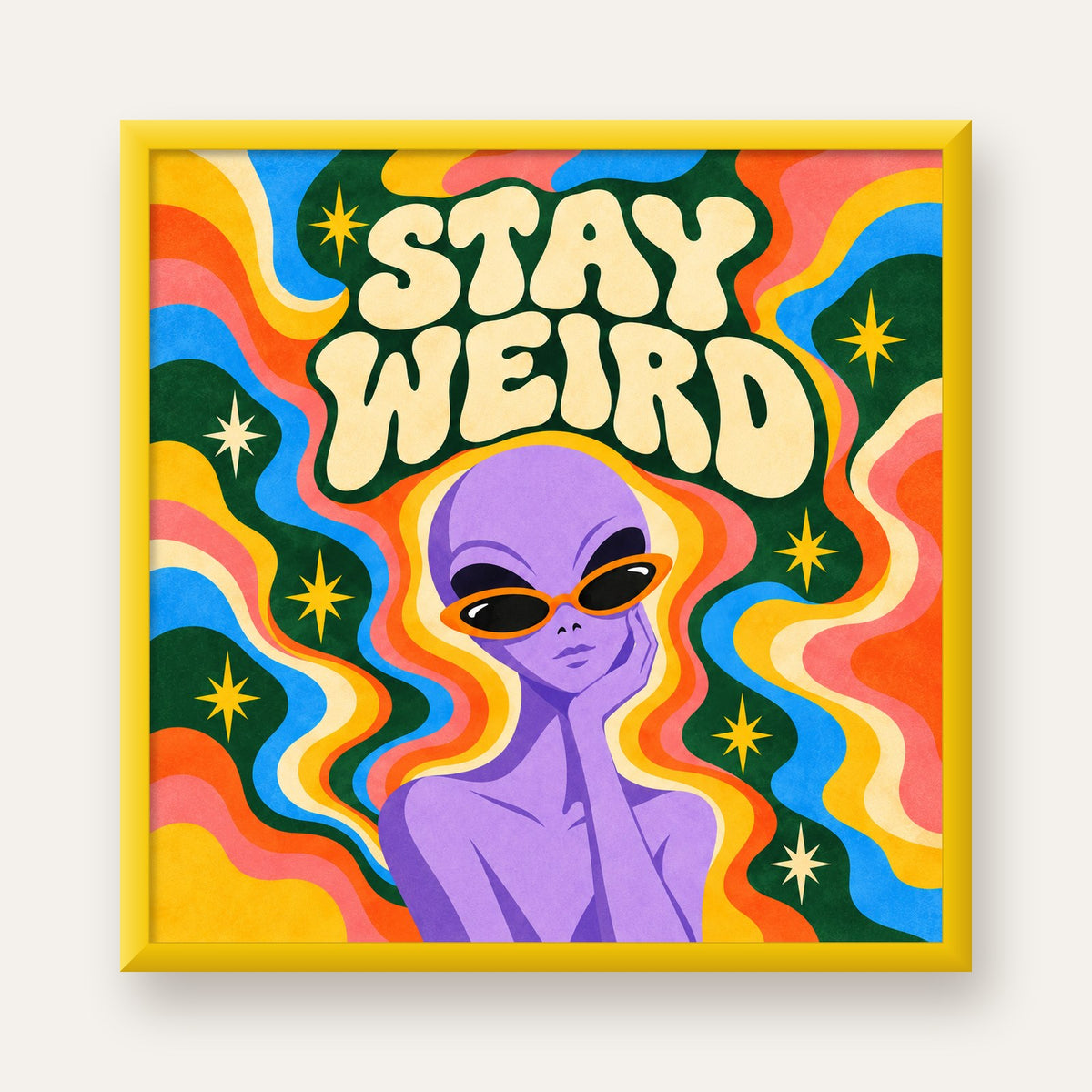 Retro Psikedelik Uzaylı Poster – Stay Weird Dijital Duvar Sanatı — sarı çerçeveli