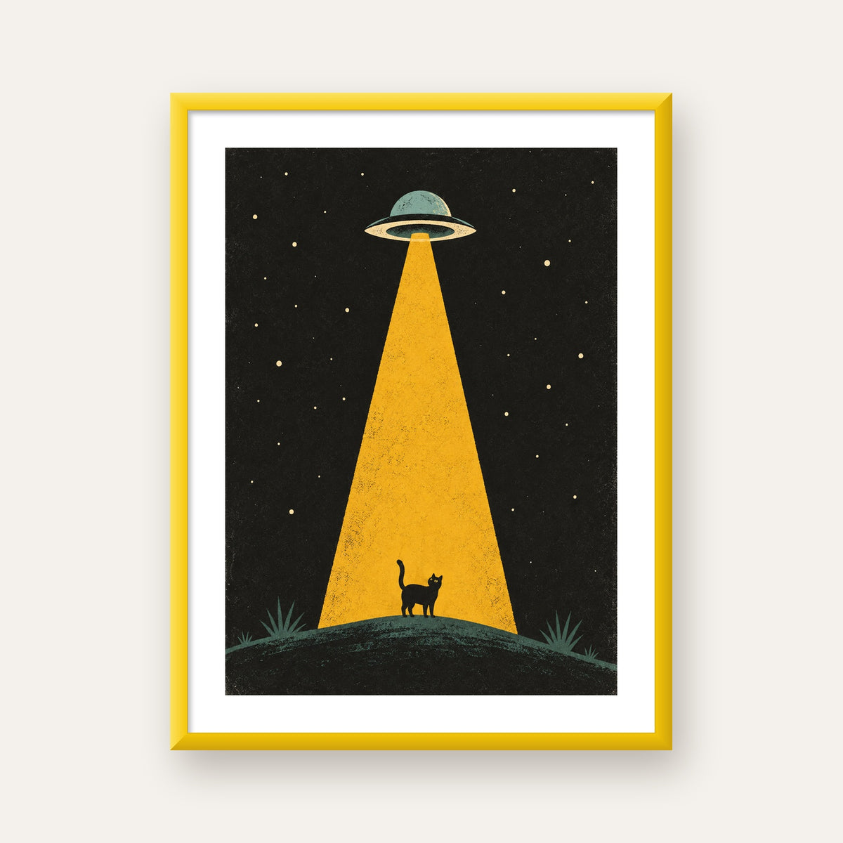 Uzaylı ve Kedi Silüetli Dijital Poster – Gece Gökyüzü Tasarımı — sarı çerçeveli paspartulu