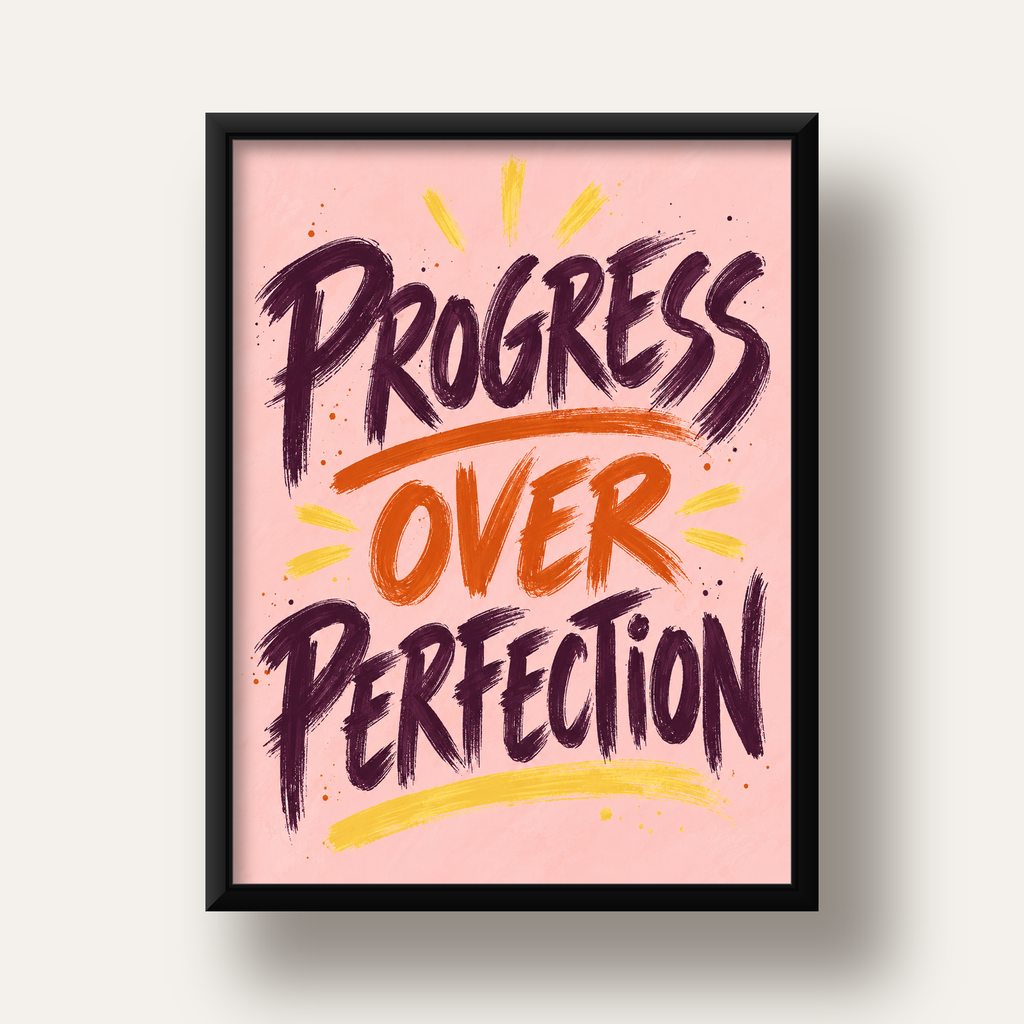Progress Over Perfection İlham Verici Tipografi Poster — siyah derin çerçeveli