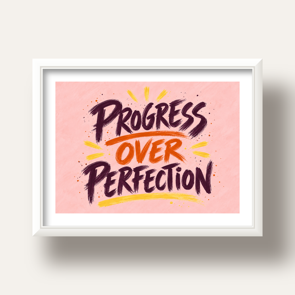 Progress Over Perfection İlham Verici Tipografi Poster — beyaz derin çerçeveli paspartulu