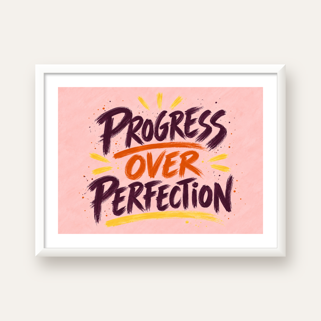 Progress Over Perfection İlham Verici Tipografi Poster — beyaz çerçeveli yatay poster