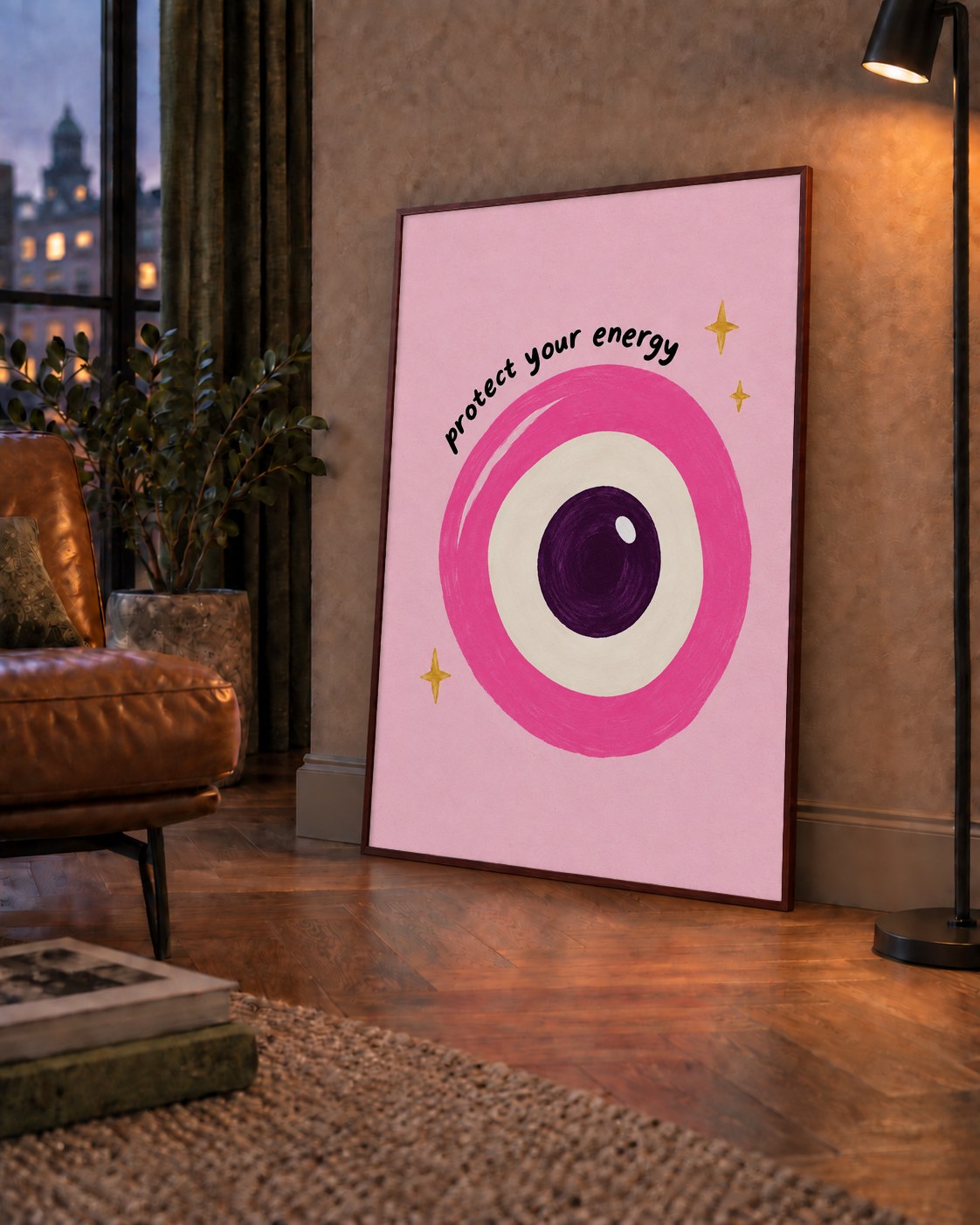 Protect Your Energy Pembe Nazar Poster — çerçeveli hâliyle bir ev duvarında
