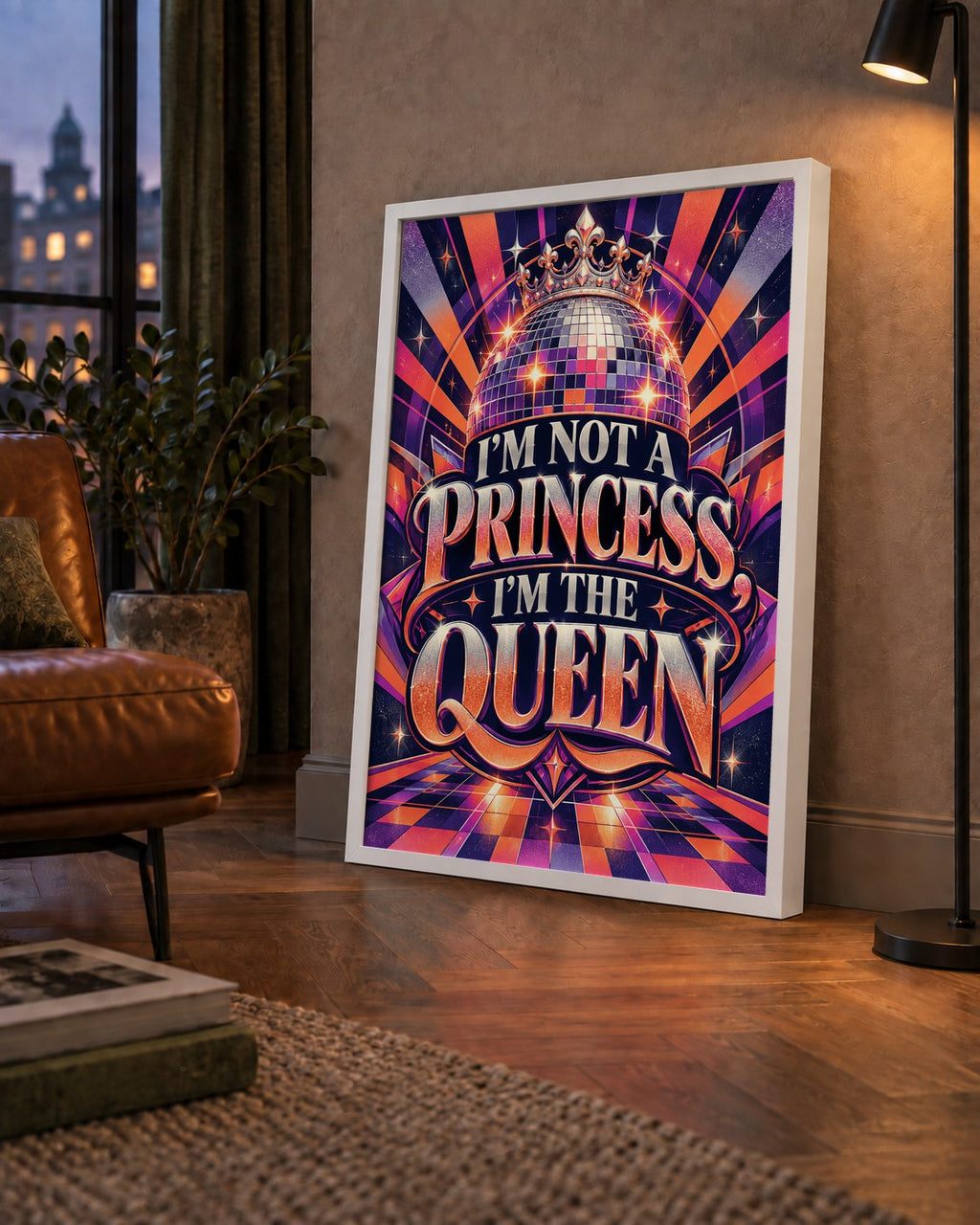 I'm Not a Princess — Disko Kraliçesi — çerçeveli hâliyle bir ev duvarında
