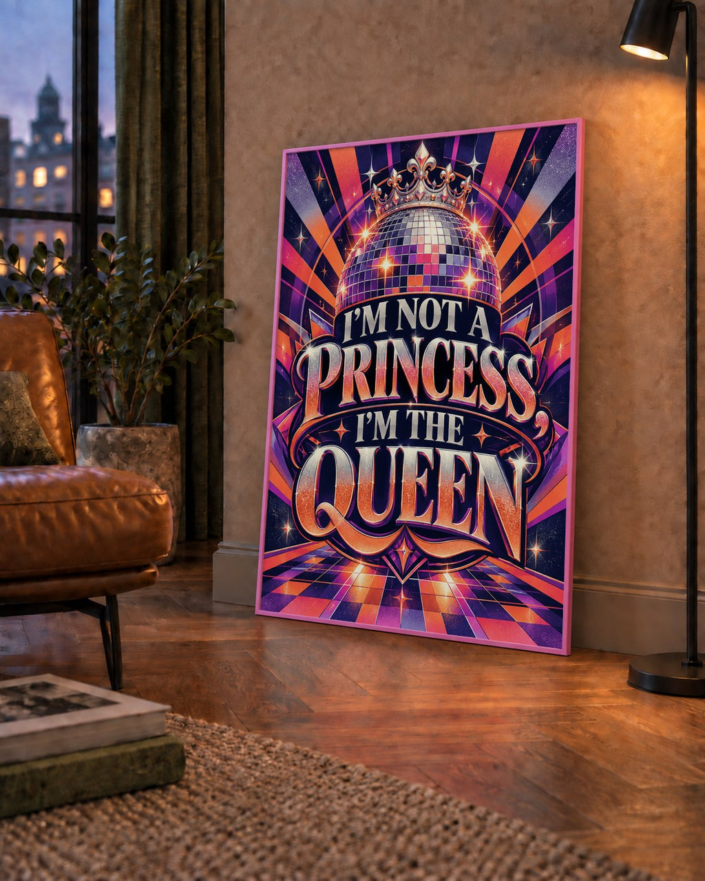 I'm Not a Princess — Disko Kraliçesi — çerçeveli hâliyle bir ev duvarında