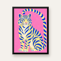 Renkli Tiger İllüstrasyonlu Minimal Poster – Canlı Duvar Sanatı — Dikey baskı, düz siyah çerçeveli duvar posteri