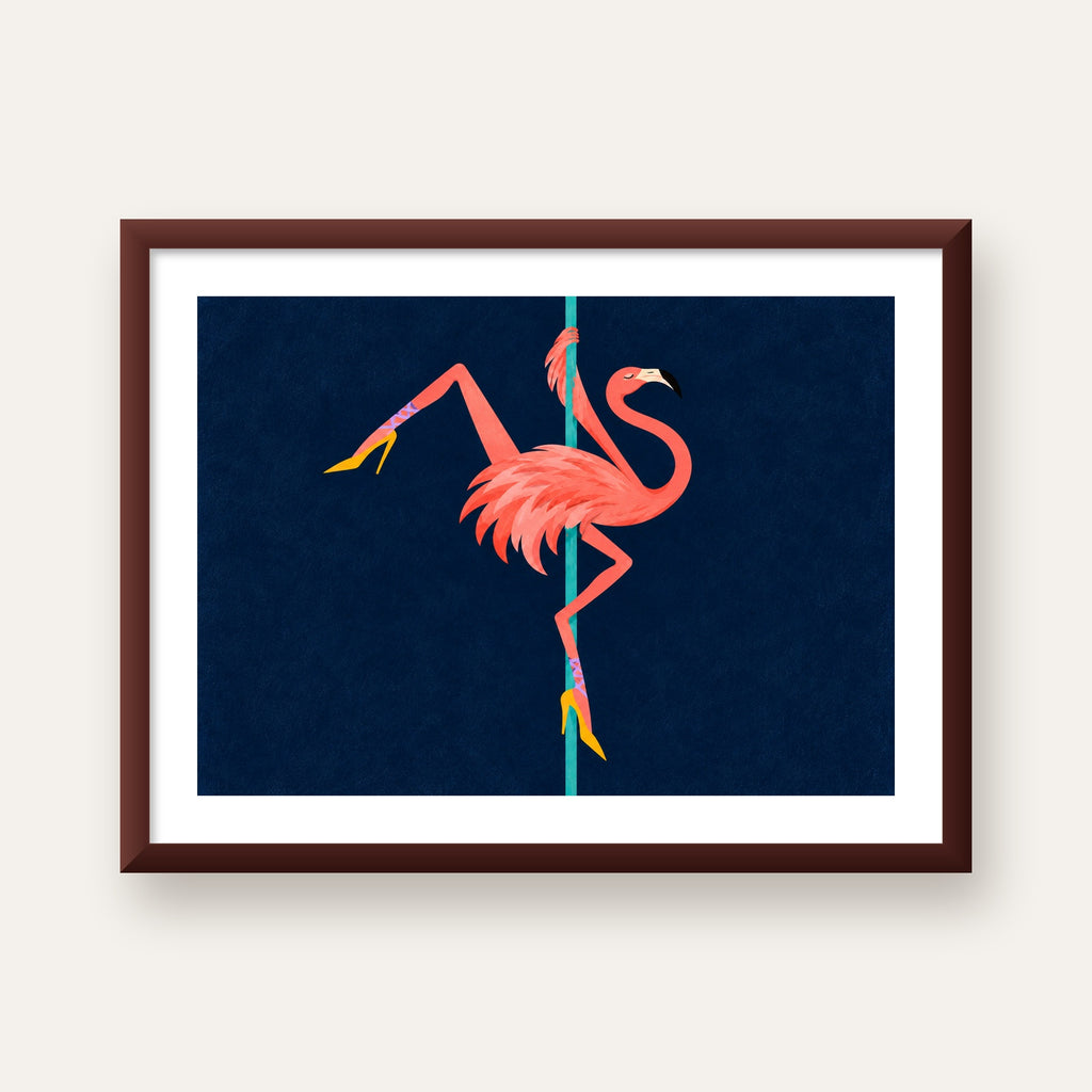 Direk Dansı Yapan Flamingo Modern Poster — ceviz çerçeveli paspartulu
