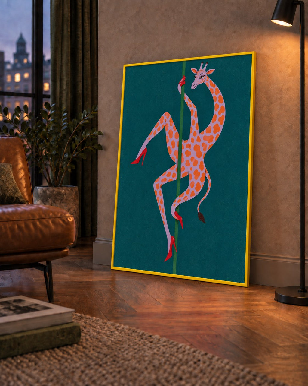 Direkte Dans Eden Zürafa Mizahi Sanat Poster — çerçeveli hâliyle bir ev duvarında