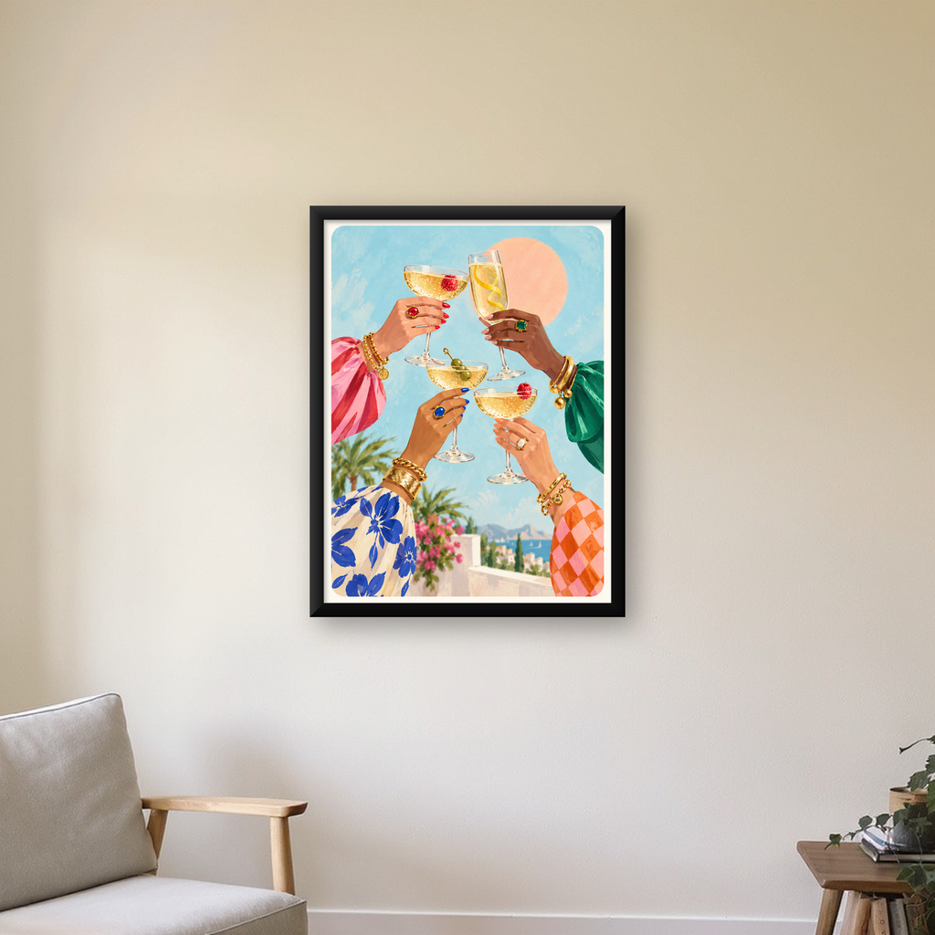 Yaz Partisi Kadeh Tokuşturmalı Canlı Poster – Gün Batımı & Deniz — Dikey baskı, çerçeveli hâliyle bir ev duvarında