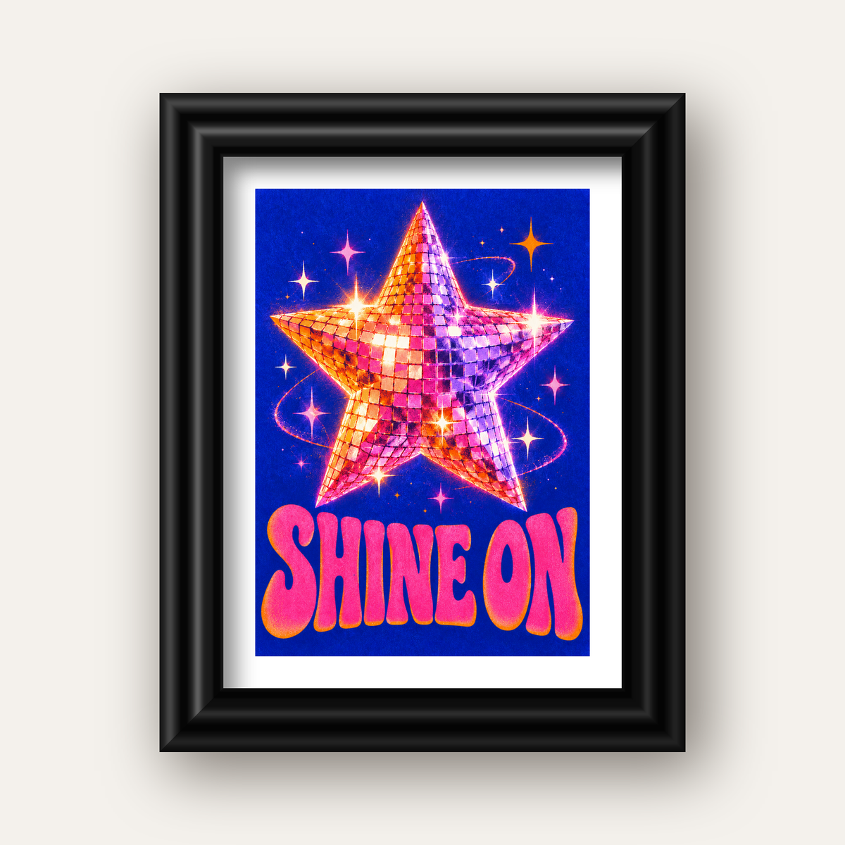 Shine On Disko Yıldızı Tipografi Posteri — siyah galeri çerçeveli paspartulu