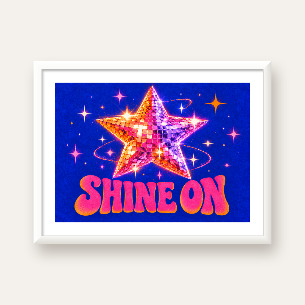 Shine On Disko Yıldızı Tipografi Posteri — beyaz çerçeveli yatay poster