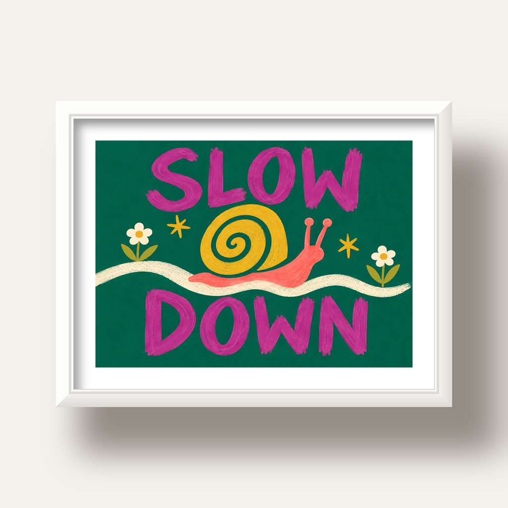 Slow Down Poster – Pastel Salyangoz ve Çiçekler Duvar Sanatı — beyaz derin çerçeveli paspartulu