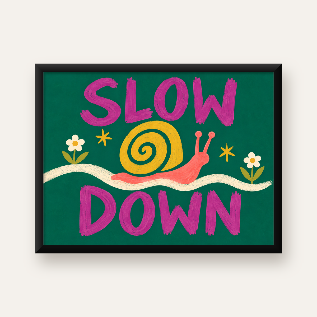 Slow Down Poster – Pastel Salyangoz ve Çiçekler Duvar Sanatı — Yatay baskı, düz siyah çerçeveli duvar posteri