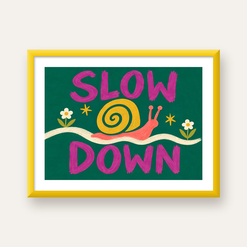 Slow Down Poster – Pastel Salyangoz ve Çiçekler Duvar Sanatı — sarı çerçeveli paspartulu