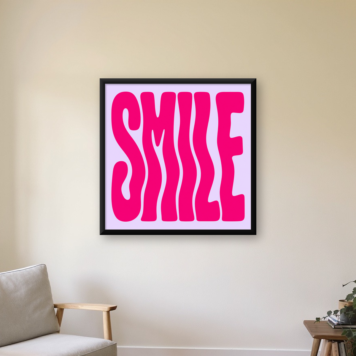 SMILE Dalgalı Tipografi Poster – Modern ve Sade Tasarım — Kare baskı, çerçeveli hâliyle bir ev duvarında