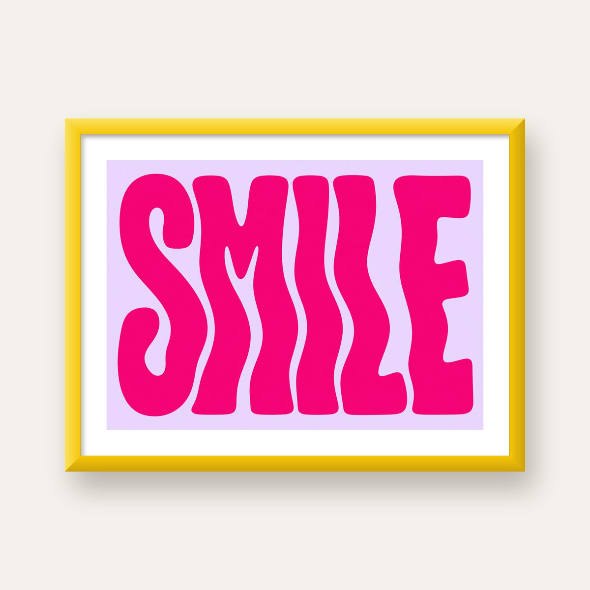SMILE Dalgalı Tipografi Poster – Modern ve Sade Tasarım — sarı çerçeveli paspartulu