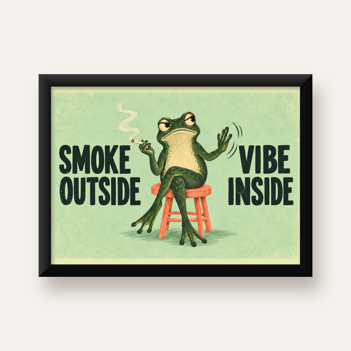 Sigara İçen Kurbağa Retro Mizahi Poster – Smoke Outside Vibe Inside — Yatay baskı, düz siyah çerçeveli duvar posteri