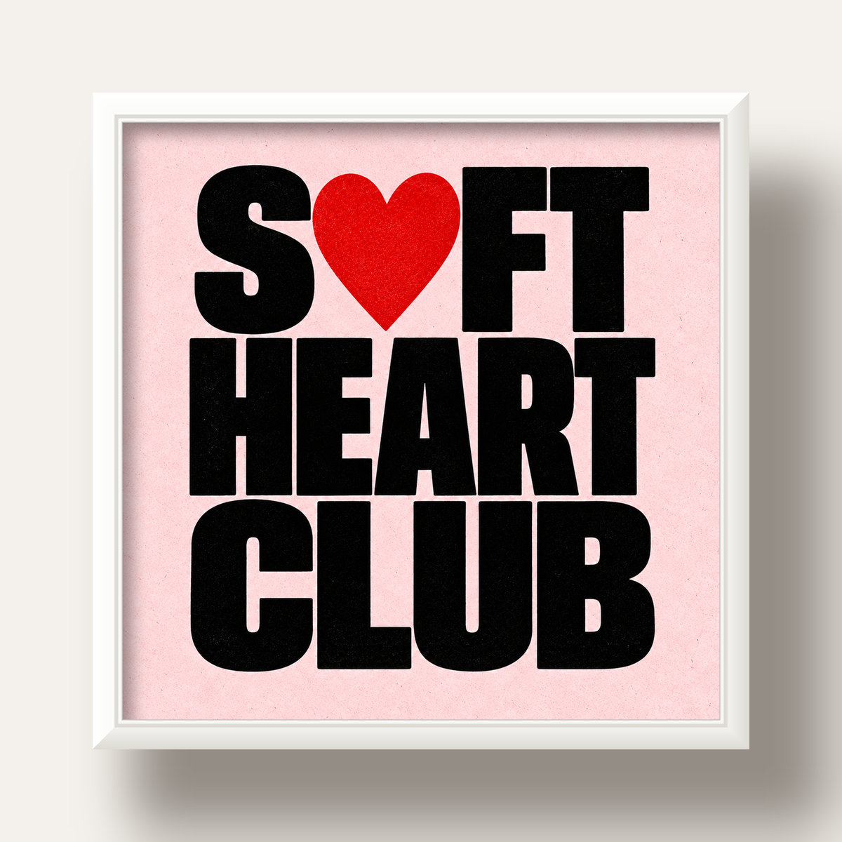 Soft Heart Club Tipografi ve Kalp İllüstrasyonlu Poster — beyaz derin çerçeveli