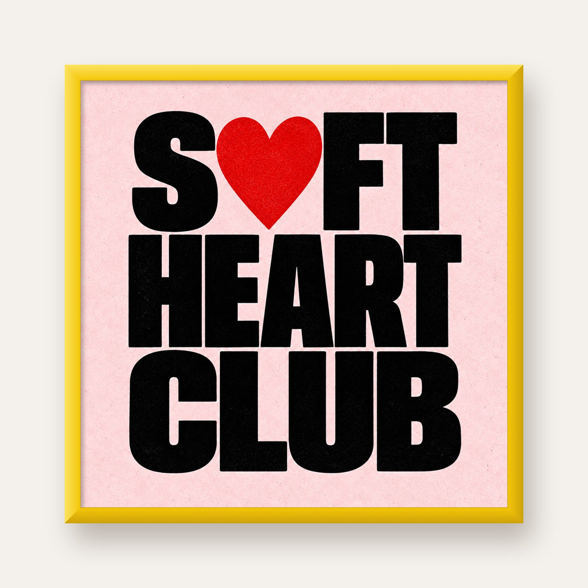 Soft Heart Club Tipografi ve Kalp İllüstrasyonlu Poster — sarı çerçeveli