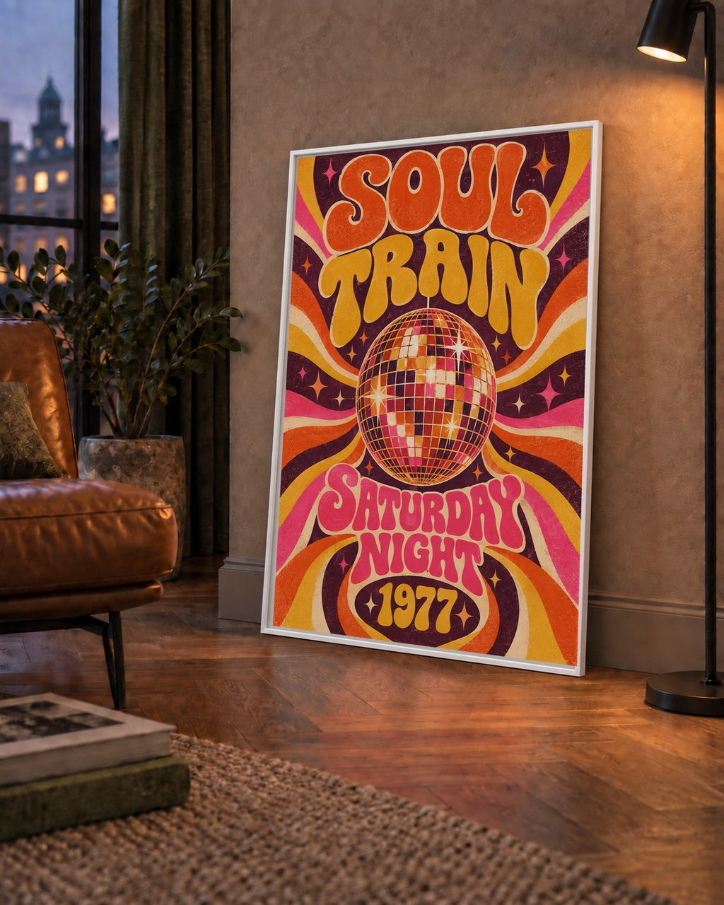 Retro Disko Topu Poster – Soul Train Saturday Night 1977 — çerçeveli hâliyle bir ev duvarında