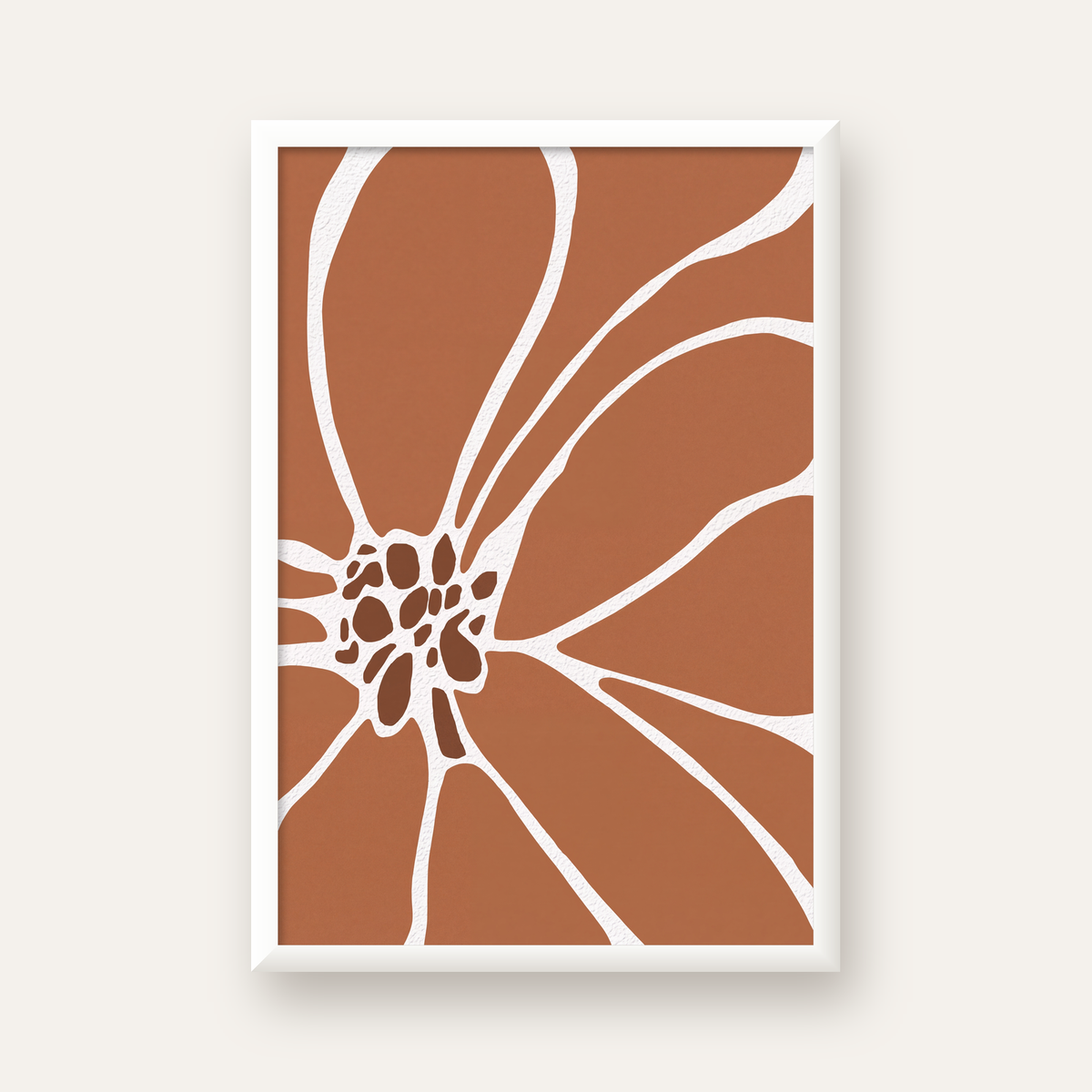 Soyut Çiçek Desenli Minimal Poster – Kahverengi & Beyaz — beyaz çerçeveli dikey poster