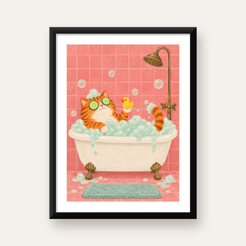 Küvette Rahatlayan Kedi Poster – Pastel ve Eğlenceli Duvar Sanatı — Dikey baskı, beyaz paspartulu