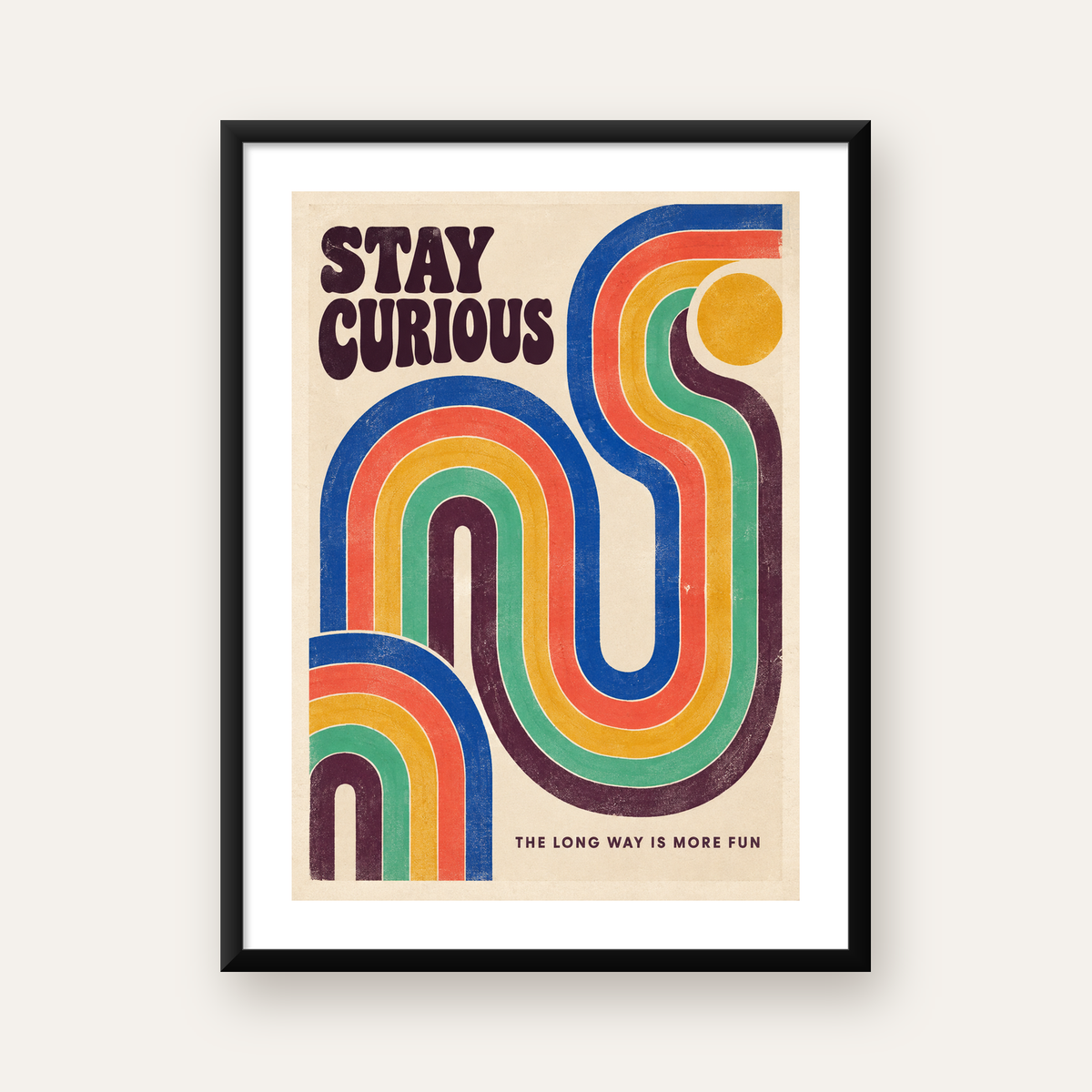 Retro Soyut Desenli Motivasyon Poster: Stay Curious — Dikey baskı, beyaz paspartulu
