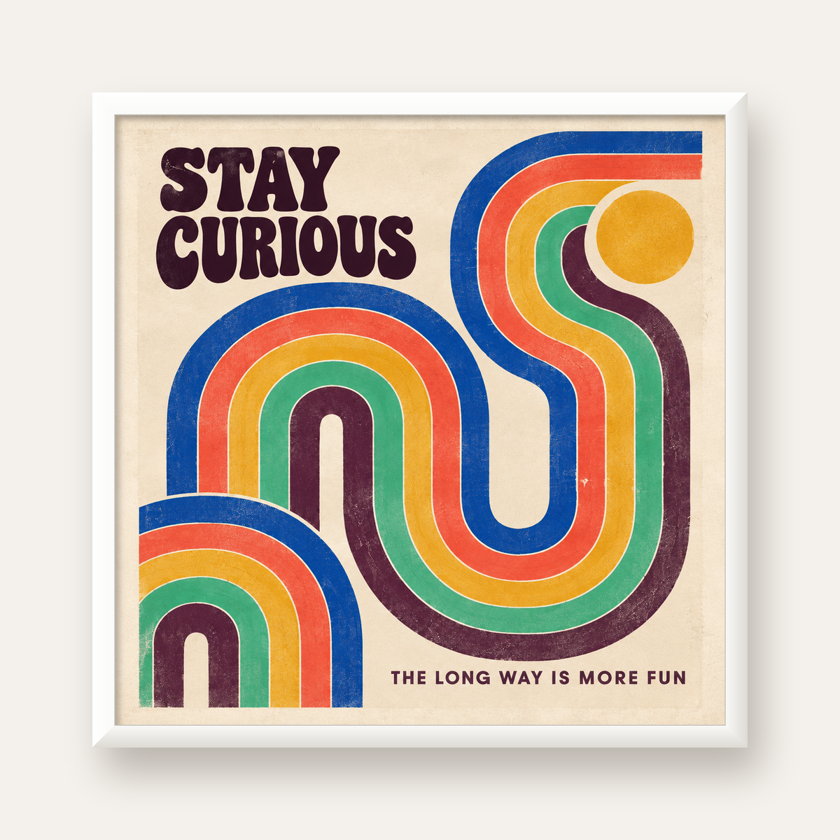 Retro Soyut Desenli Motivasyon Poster: Stay Curious — beyaz çerçeveli kare poster