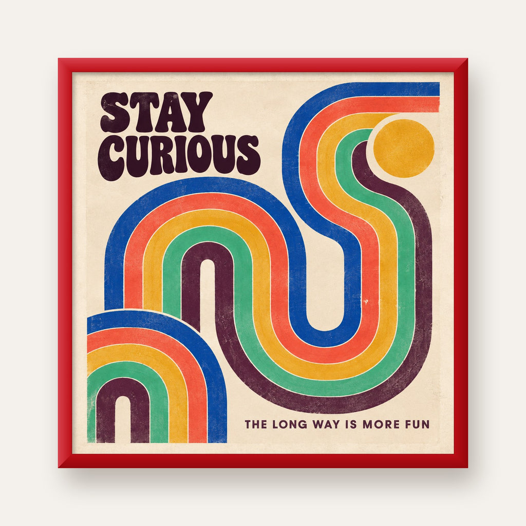 Retro Soyut Desenli Motivasyon Poster: Stay Curious — kırmızı çerçeveli