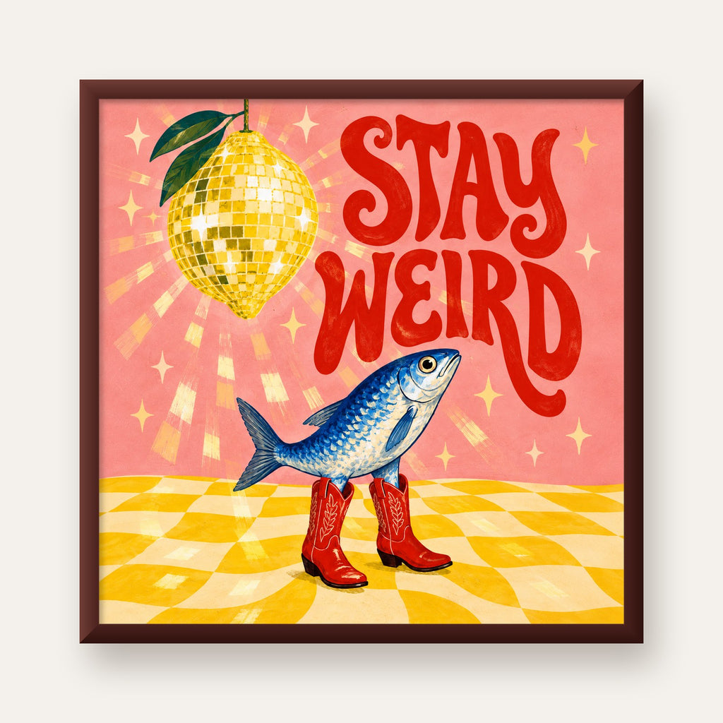 Tuhaf Balık & Limon Diskoküre Poster – Stay Weird İllüstrasyon — ceviz çerçeveli