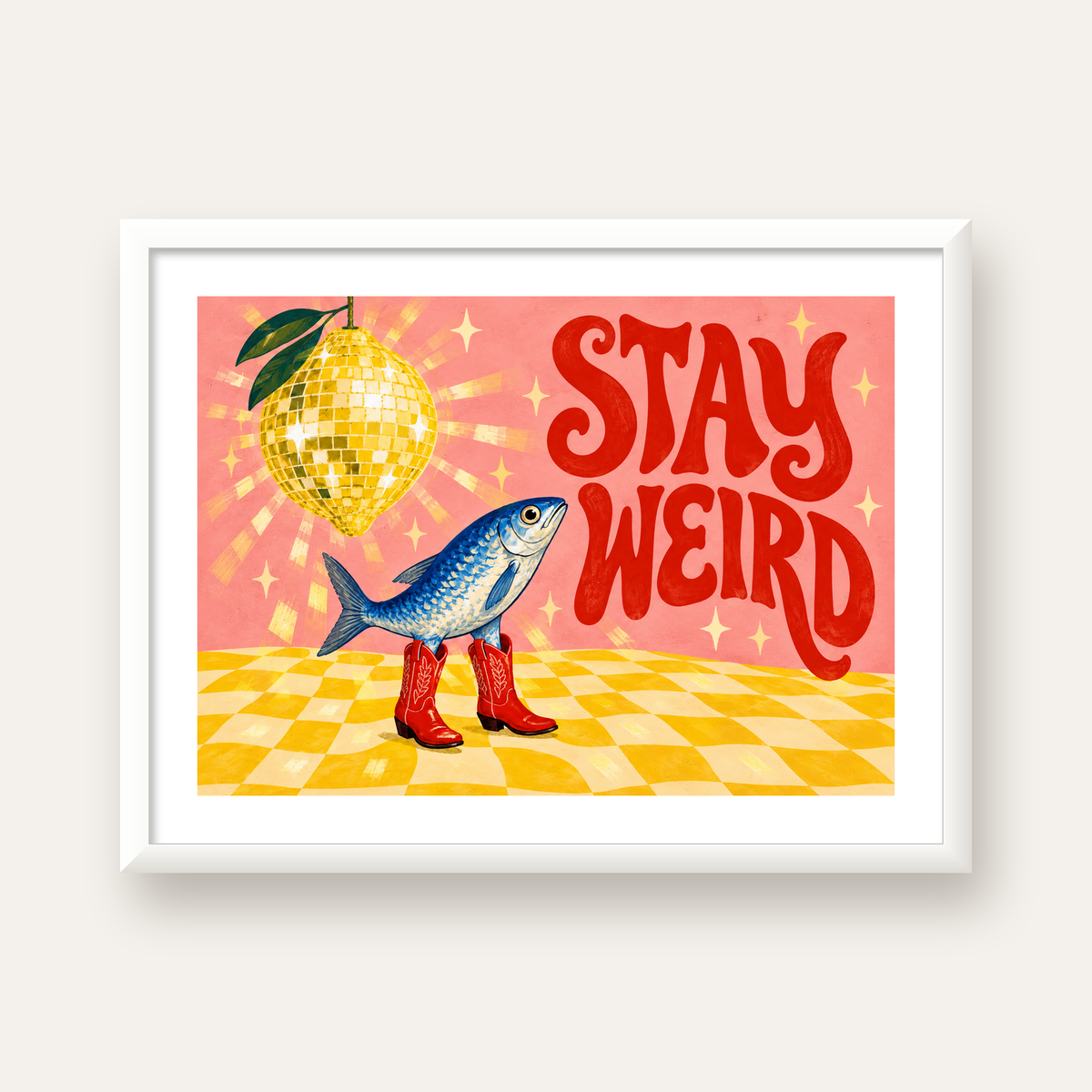 Tuhaf Balık & Limon Diskoküre Poster – Stay Weird İllüstrasyon — beyaz çerçeveli yatay poster