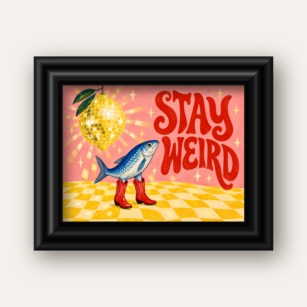 Tuhaf Balık & Limon Diskoküre Poster – Stay Weird İllüstrasyon — siyah galeri çerçeveli