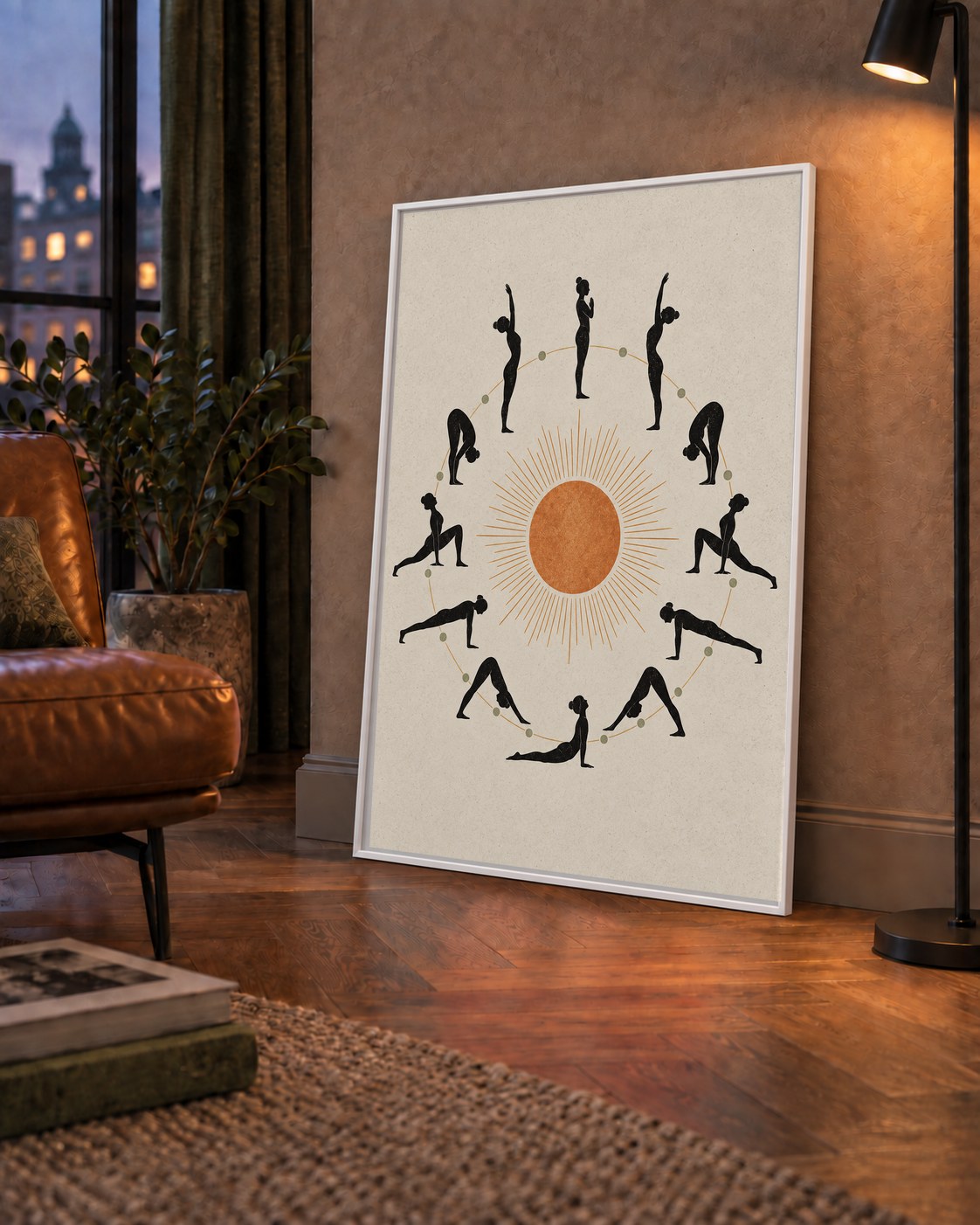 Güneş Selamı Döngüsü Yoga Poster — çerçeveli hâliyle bir ev duvarında