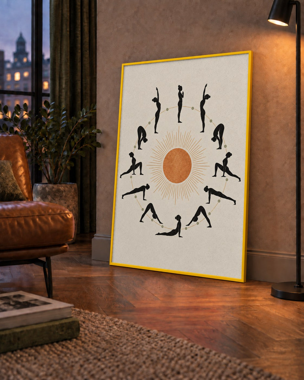 Güneş Selamı Döngüsü Yoga Poster — çerçeveli hâliyle bir ev duvarında