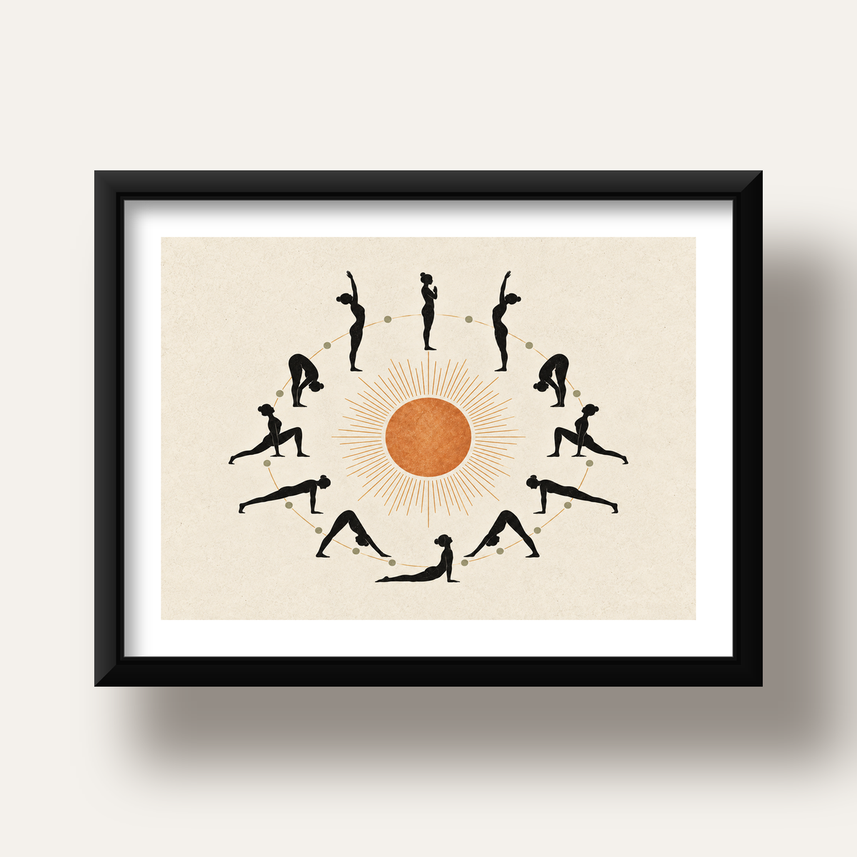 Güneş Selamı Döngüsü Yoga Poster — siyah derin çerçeveli paspartulu