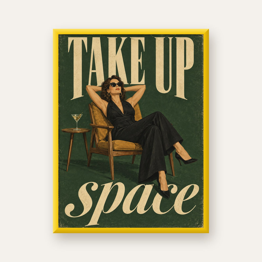 Retro Güçlü Kadın Poster – Motivasyon ve İlham Kaynağı — sarı çerçeveli