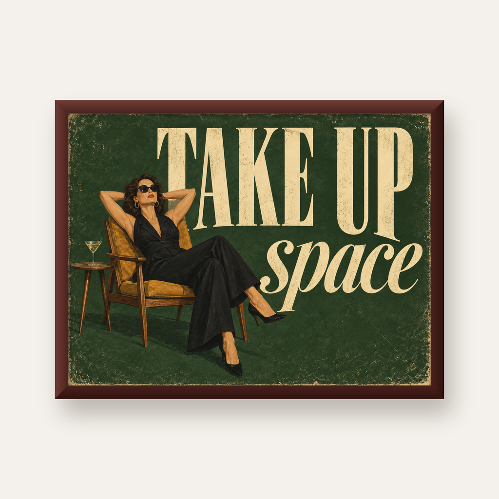 Retro Güçlü Kadın Poster – Motivasyon ve İlham Kaynağı — ceviz çerçeveli