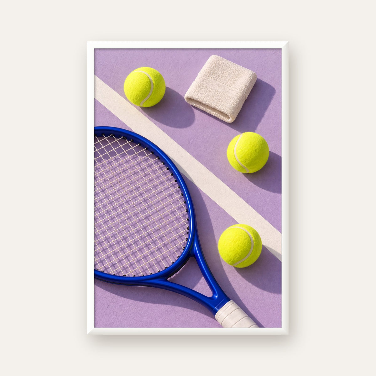 Minimalist Tenis Ekipmanları Poster – Mor ve Mavi Kompozisyon — beyaz çerçeveli dikey poster