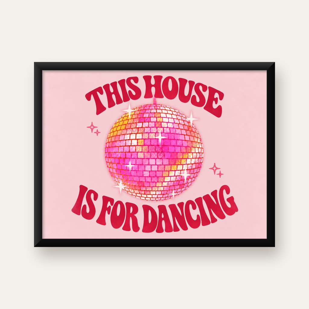 Pembe Disko Topu ve Eğlenceli Yazılı Retro Poster — Yatay baskı, düz siyah çerçeveli duvar posteri