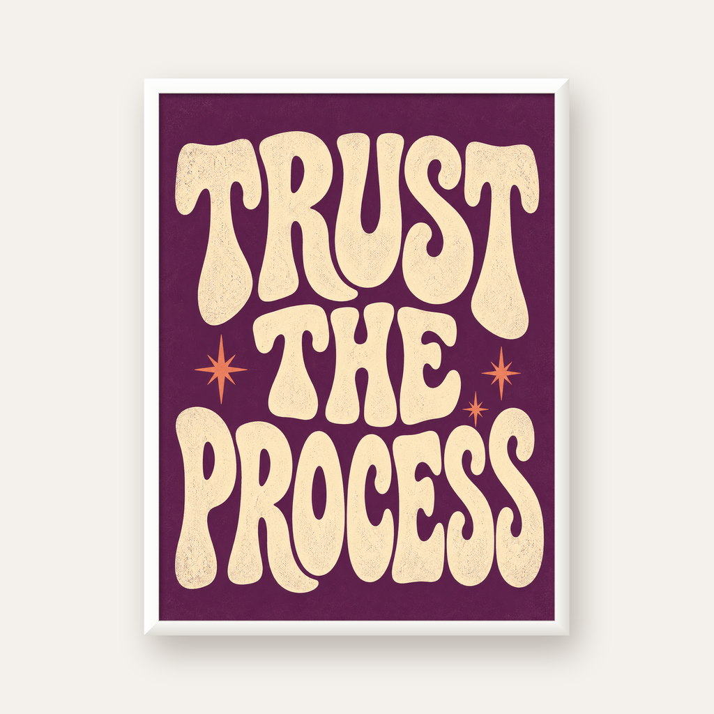 Retro Tipografi Motivasyon Posteri - Trust The Process — beyaz çerçeveli dikey poster